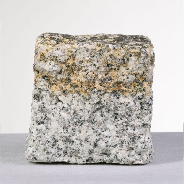 kostka-granitowa-szaro-ruda.jpg